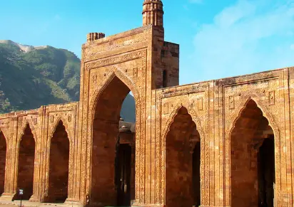 Adhai Din Ka Jhonpra historic mosque in Ajmer