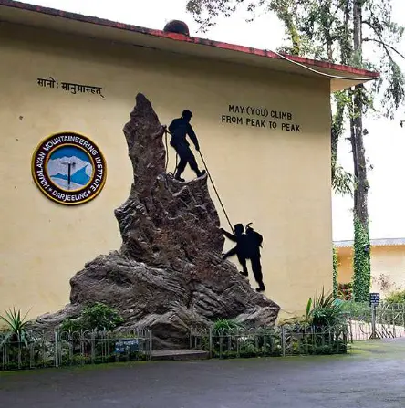 Himalayan Mountaineering Institute Darjeeling training center and museum
